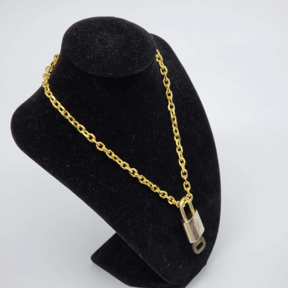 Authentic Louis Vuitton Lock & Key with Unbranded Gold Plated Chain Necklace - Picture 4 of 8